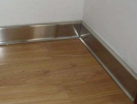 踢腳線下邊要不要美縫