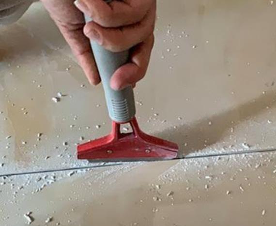 美縫要先填一遍瓷磚填縫劑嗎