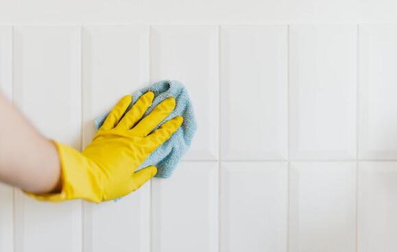 瓷磚美縫多少錢一平米，包工包料價格差異大？(圖1)